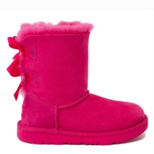 New UGG Bailey Bow II Boots, kids size 8, berry (pink)